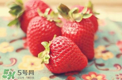 吃草莓大便會(huì)變紅嗎？吃草莓大便變紅是怎么回事？