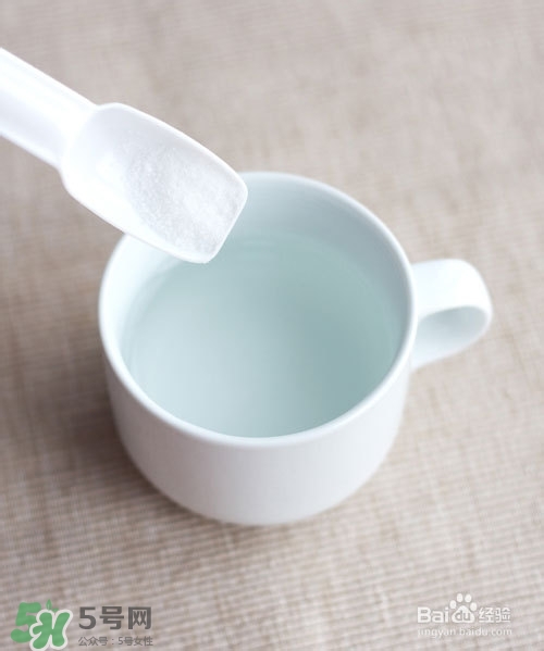 嘴唇干燥是什么原因？嘴唇干裂脫皮怎么辦？
