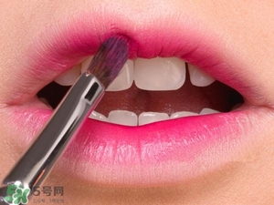 櫻花粉是什么顏色？櫻花粉口紅試色