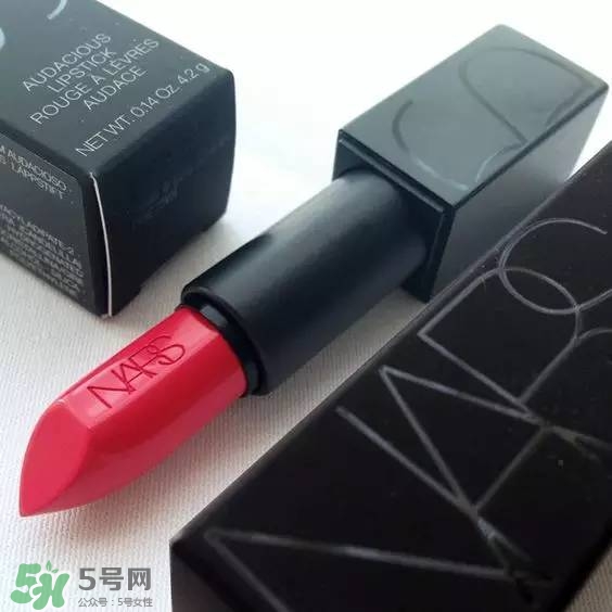 珊瑚紅口紅是什么顏色？珊瑚紅口紅試色