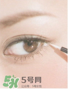 眼線珠光好還是啞光好？眼線珠光啞光區(qū)別