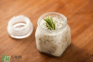 唇部磨砂膏多久用一次？唇部磨砂膏可以天天用嗎？