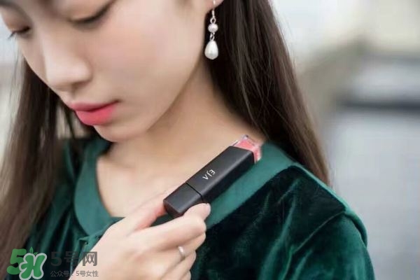 唇釉成膜是什么意思？唇釉怎么成膜？