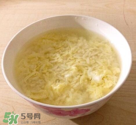 酒釀蛋真能豐胸嗎？酒釀蛋怎么吃豐胸？