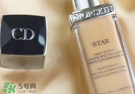 粉底液卡粉怎么辦？粉底液卡粉怎么補救？