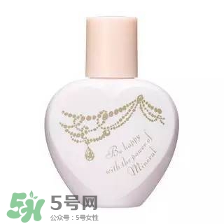 粉底液卡粉怎么辦？粉底液卡粉怎么補救？