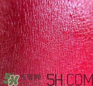 蘭蔻和雅詩(shī)蘭黛口紅哪個(gè)好？雅詩(shī)蘭黛和蘭蔻口紅對(duì)比