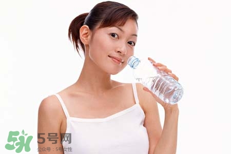 春天要多喝水嗎？春天多喝水有什么好處？