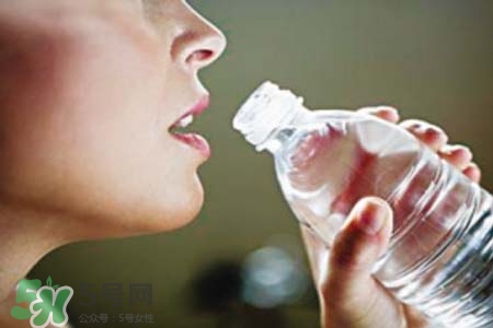 春天要多喝水嗎？春天多喝水有什么好處？