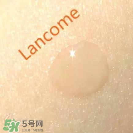 蘭蔻大眼精華和雅詩蘭黛小棕瓶哪個好？蘭蔻大眼精華和小棕瓶對比