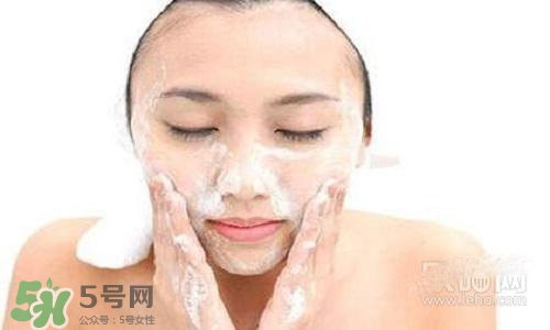 毛孔堵塞用什么洗面奶？毛孔堵塞用洗面奶注意事項