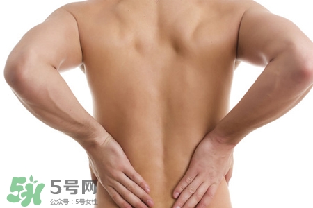 骨質(zhì)疏松會(huì)出現(xiàn)背痛嗎？骨質(zhì)疏松會(huì)引起后背疼嗎？
