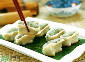 薺菜包餃子必須焯水嗎？薺菜包餃子要焯水嗎？