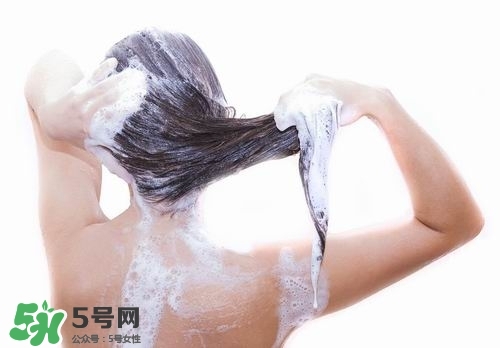 洗頭發(fā)掉頭發(fā)怎么辦？掉頭發(fā)應(yīng)該怎么做？