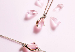star jewelry2017櫻花限定多少錢(qián)？star jewelry櫻花項(xiàng)鏈?zhǔn)宙渻r(jià)格