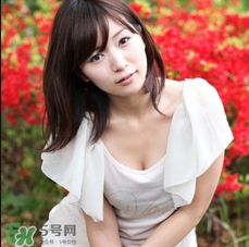精華乳要洗掉嗎？精華乳要不要洗？