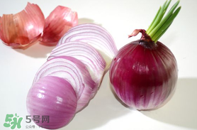 洋蔥中間黃了可以吃嗎？洋蔥里面發(fā)黃能吃嗎？