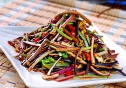 蕨菜苦能吃嗎？蕨菜苦的吃了會(huì)中毒嗎？