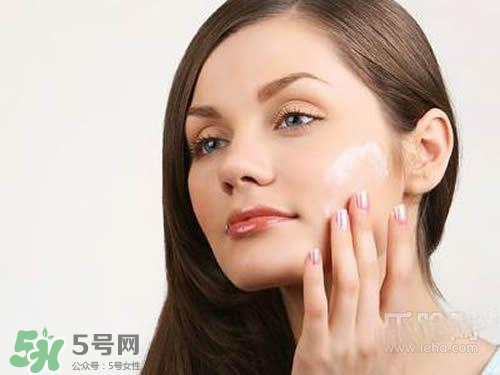 精華乳可以直接用嗎？精華乳可以單獨使用嗎？
