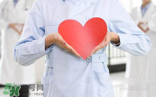 吃野芹菜會中毒嗎？吃野芹菜中毒了怎么辦？