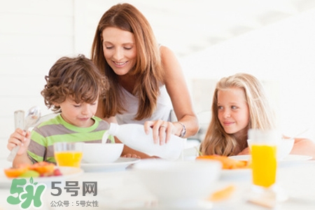 水痘期間不能吃什么？得水痘不能吃什么食物？