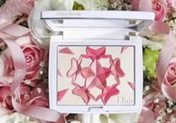 迪奧2017櫻花花瓣腮紅多少錢？2017dior櫻花腮紅專柜價(jià)格