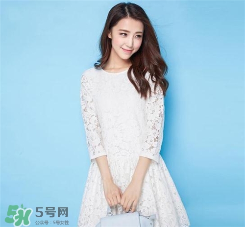 春天可以穿裙子嗎？春天穿裙子怎么搭配？