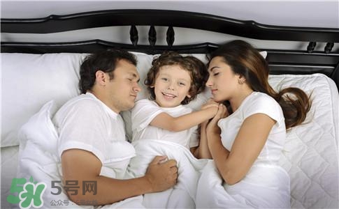 愛愛被孩子撞見怎么辦？愛愛被看到了怎么辦