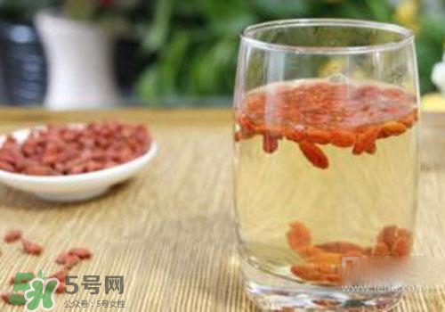 枸杞子泡水隔夜能喝嗎？枸杞子泡水隔夜喝的壞處