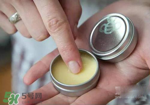 清涼油能消腫嗎？清涼油怎么消腫？