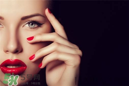 內(nèi)眼線(xiàn)和外眼線(xiàn)哪個(gè)好看?內(nèi)眼線(xiàn)和外眼線(xiàn)的區(qū)別