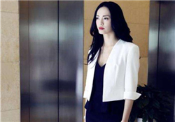 白色西服怎么搭配？白色西服搭配什么內(nèi)搭？