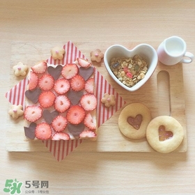 彩繪玻璃餅干怎么做？彩繪玻璃餅干做法
