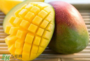芒果為什么會(huì)變黑？芒果為什么有黑點(diǎn)？