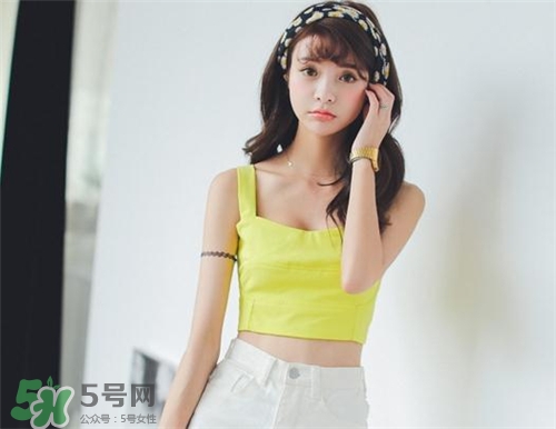 熒光色衣服怎么搭配？熒光色衣服怎么搭配好看？