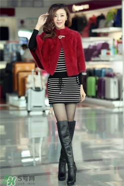 紅色衣服配什么顏色鞋子？紅色衣服配什么鞋子好看？