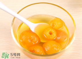 枇杷和蜂蜜能一起吃嗎？枇杷放蜂蜜好嗎？