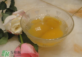 枇杷和蜂蜜能一起吃嗎？枇杷放蜂蜜好嗎？