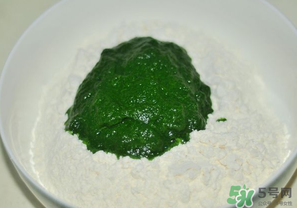 菠菜汁和面怎么取汁？菠菜汁和面的做法