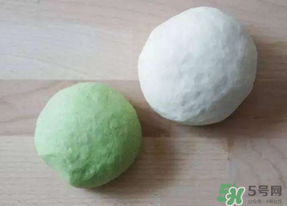 菠菜汁和面怎么取汁？菠菜汁和面的做法