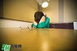 抑郁癥有哪些癥狀？哪些人易患抑郁癥？