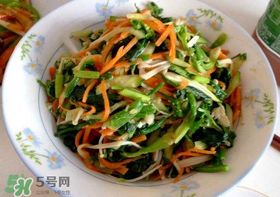 薺菜和金針菇能一起吃嗎？薺菜能和金針菇一起炒嗎？