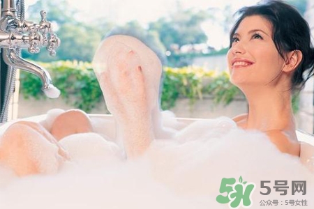 皮膚過(guò)敏可以洗澡嗎？洗澡會(huì)加重皮膚過(guò)敏嗎？