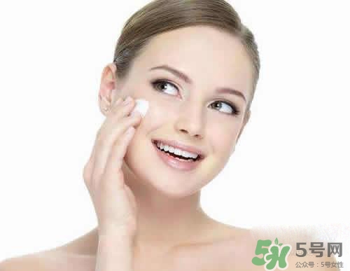 卸妝膏可以當(dāng)洗面奶嗎？用完卸妝膏后還要用洗面奶嗎？