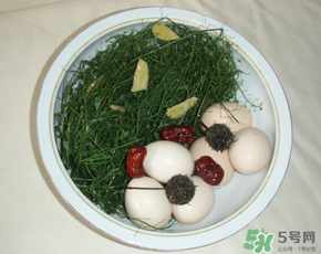 地菜煮雞蛋會(huì)中毒嗎？地菜煮雞蛋吃死人是真的嗎？