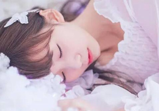 女人熬夜吃什么好？女人熬夜的危害有多大