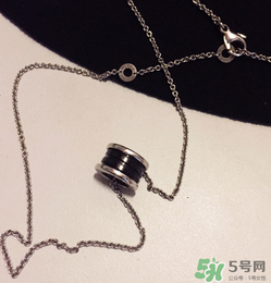 寶格麗項(xiàng)鏈?zhǔn)鞘裁床馁|(zhì)？寶格麗bvlgari項(xiàng)鏈?zhǔn)倾y的嗎？