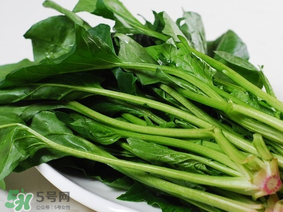 菠菜汁和面菠菜還焯嗎？菠菜汁和面需要焯水嗎？