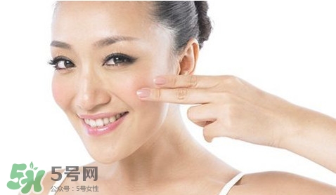 怎樣預(yù)防臉上長斑？如何預(yù)防臉上長斑