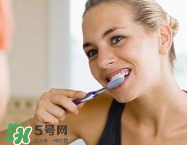 刷牙老是出血是怎么回事？刷牙老是出血怎么辦